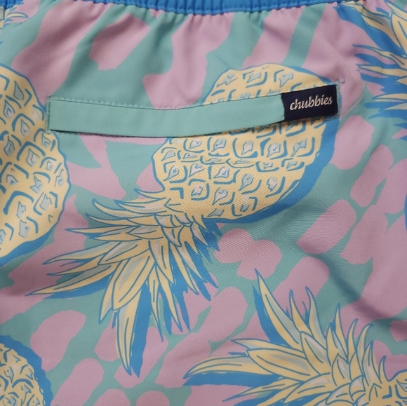 chubbies Mens Swimming Trunks Size XXL Pineapples Lined - Picture 6 of 6
